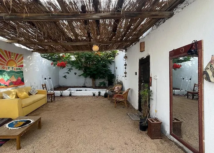 Spacious Bedouin With Large Private Garden *